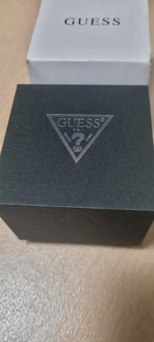 [미사용] 게스 GUESS 스포츠시계